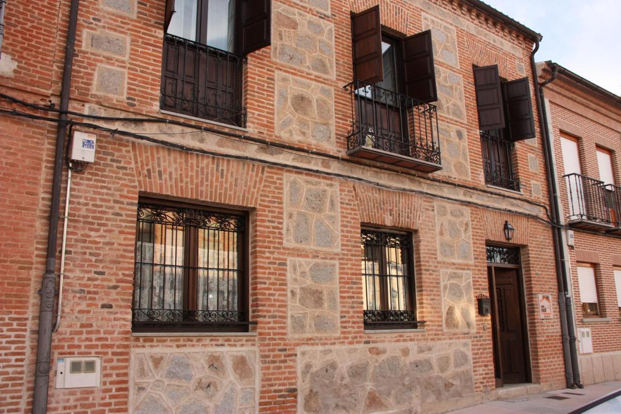 Casa Rural Puerta De Castilla Velayos Exterior photo